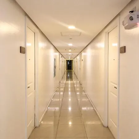 The Crash Pad Hotel